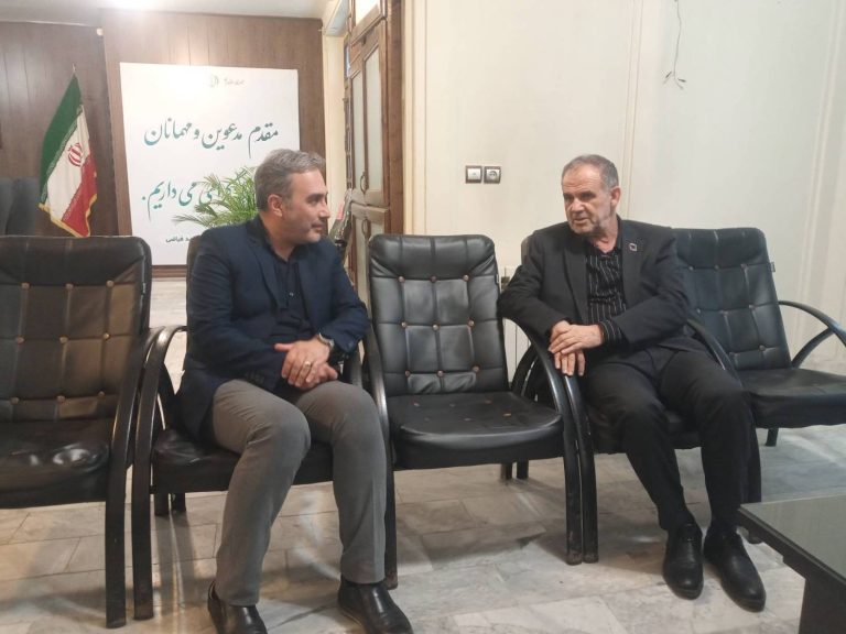 بررسی برنامه‌های توسعه‌ای و پیگیری حقوق سهامداران در نشست با نماینده مردم نور و محمودآباد